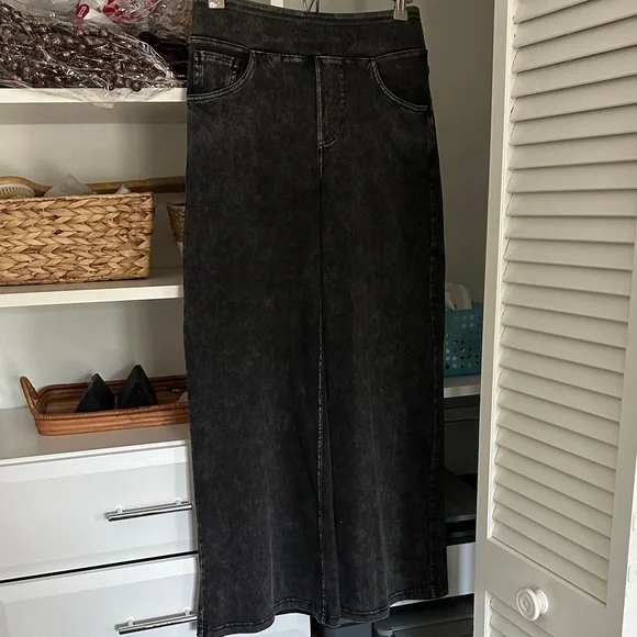 HALARA Charcoal Denim wide leg Jean M Petite - Picture 2 of 8